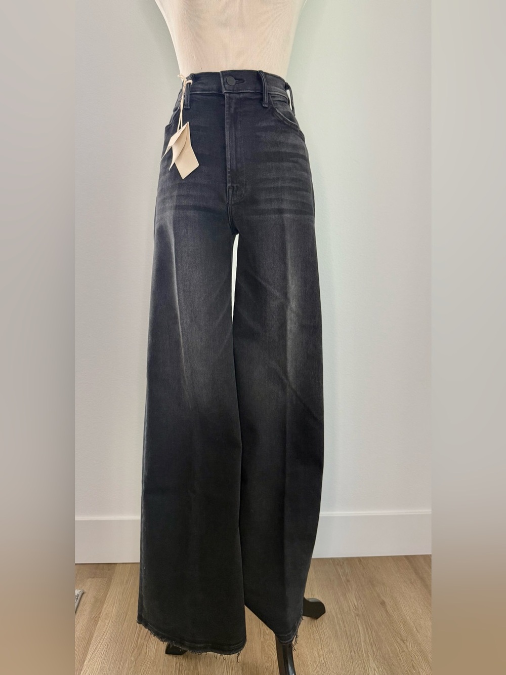 Mother denim hustler roller sneak- Not today Satan | Size 29 | NWT (altered hem)